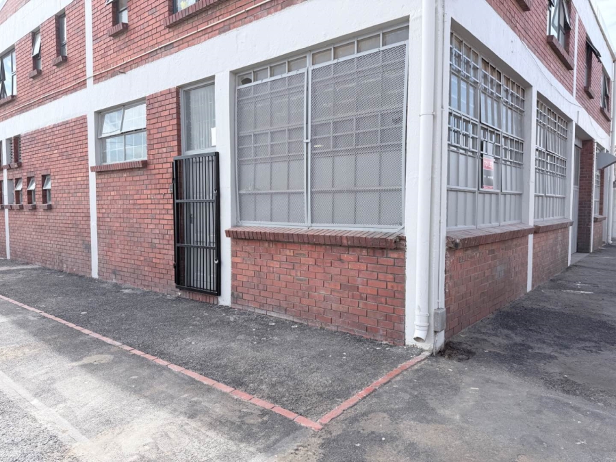 To Let commercial Property for Rent in Maitland Western Cape
